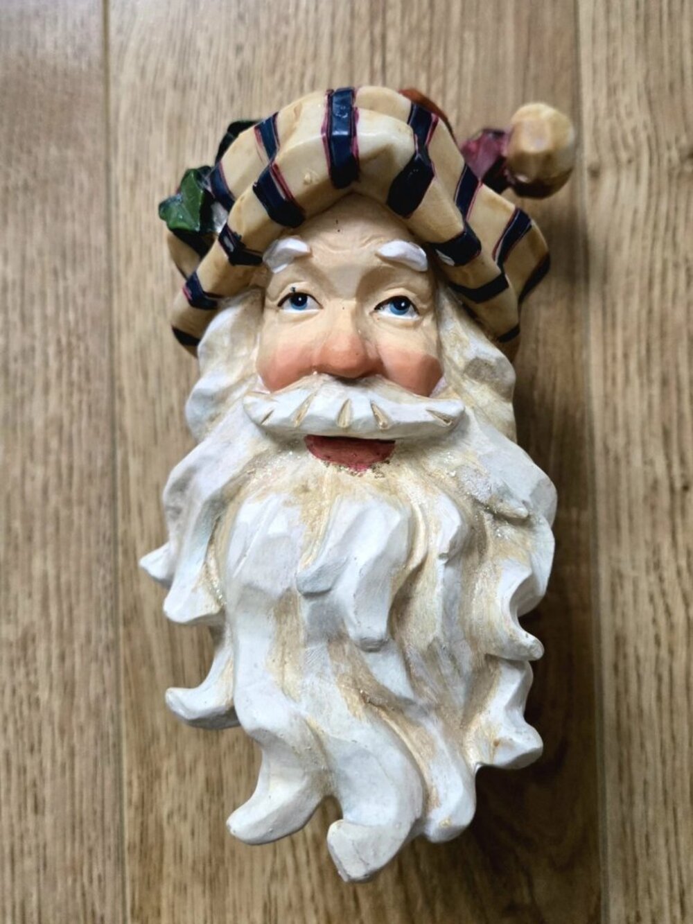 Jolly Old St NICHOLAS Wine Bottle Topper. Traditional style Christmas Decor